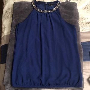 High neck flowy tank with a detailed collar